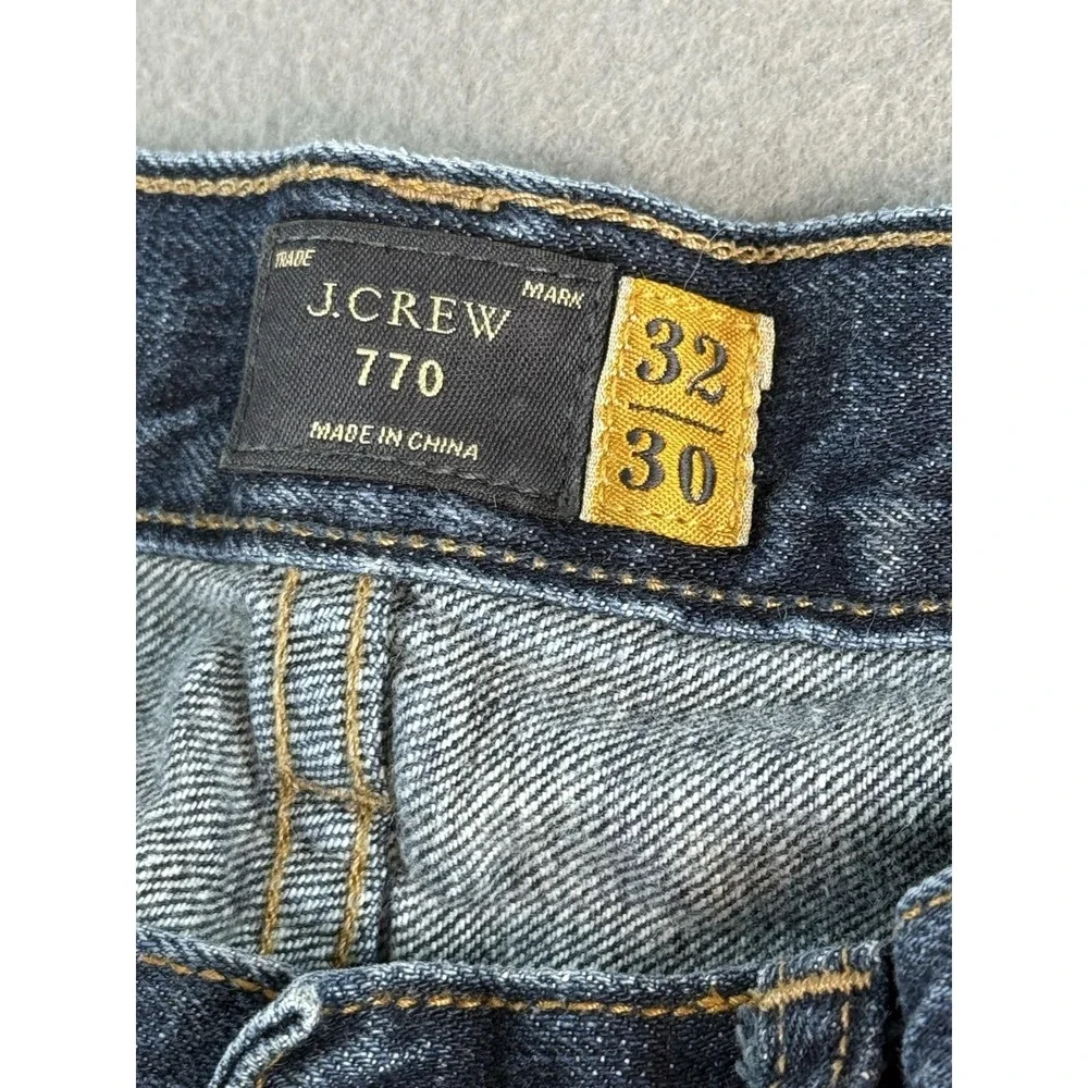 J.Crew 770 Jeans Mens 32x30 Medium Wash Blue Regular Straight Distressed Denim